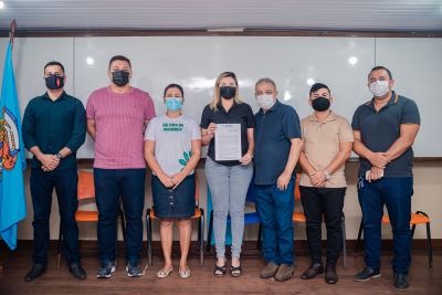 notícia: Empresa de ônibus firma acordo com Prefeitura de Benevides para melhoria do transporte público