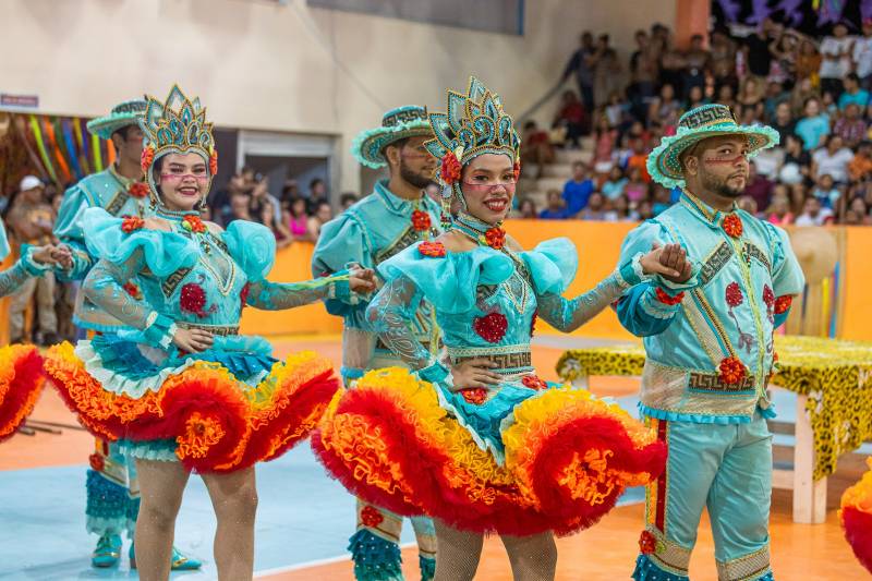 notícia: Espetáculo de cores e tradição: Primeiro dia do Concurso de Quadrilhas Juninas do Sassaricando 2023 encanta o público