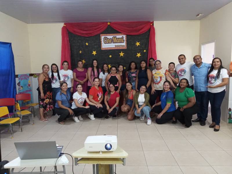 notícia: Centro de Formação, em parceria com a SEMED, promove Cine Mami no CMEI Izaura de Queiroz 